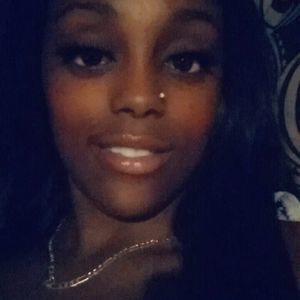 Meet your Posher, Alicia